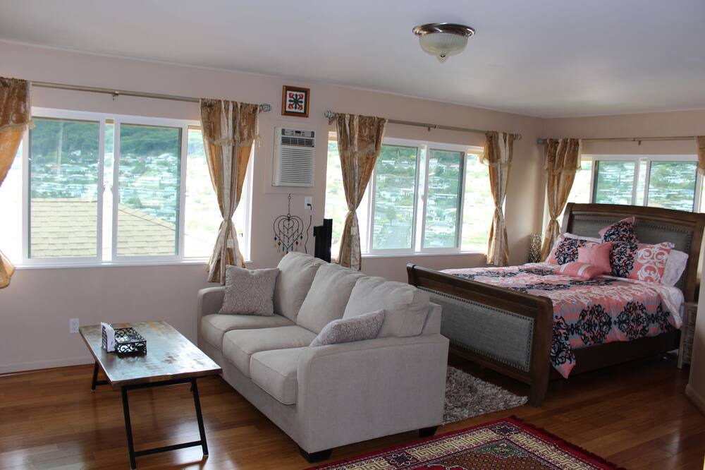 Photo of Others in Manoa