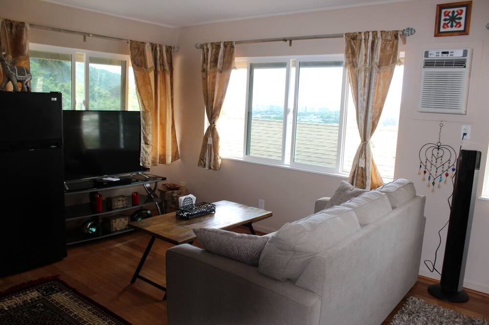 Photo of Bedroom in Manoa