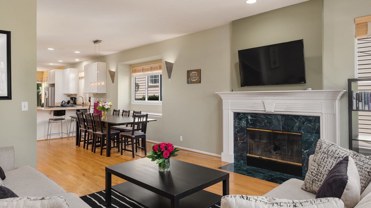 Photo of Livingroom in Miller Park