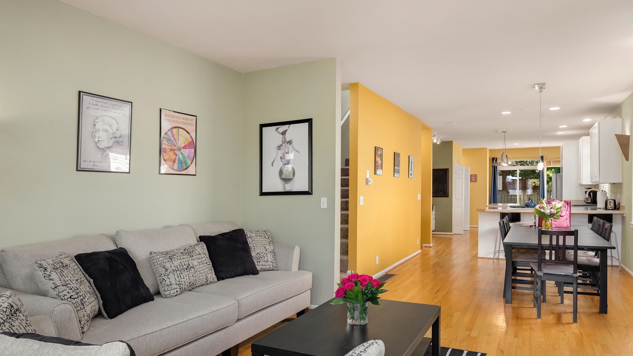 Photo of Livingroom in Miller Park