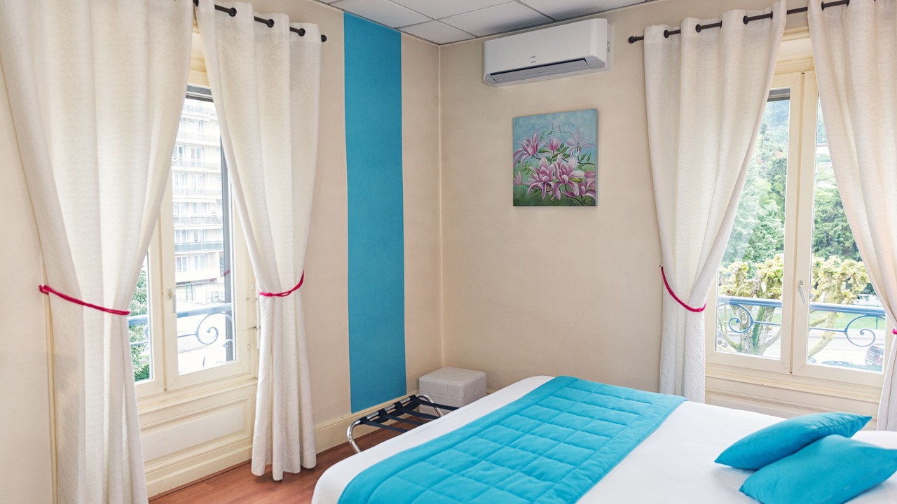 Photo of Bedroom in Bourgoin-Jallieu