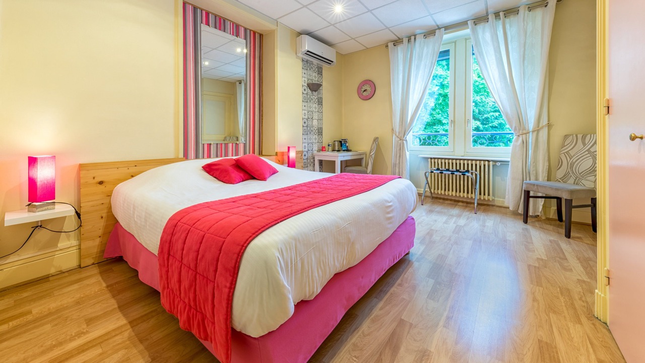 Photo of Bedroom in Bourgoin-Jallieu