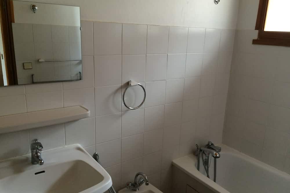 Photo of Bathroom in Eugenie-les-Bains