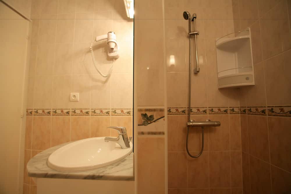 Photo of Bathroom in Eugenie-les-Bains