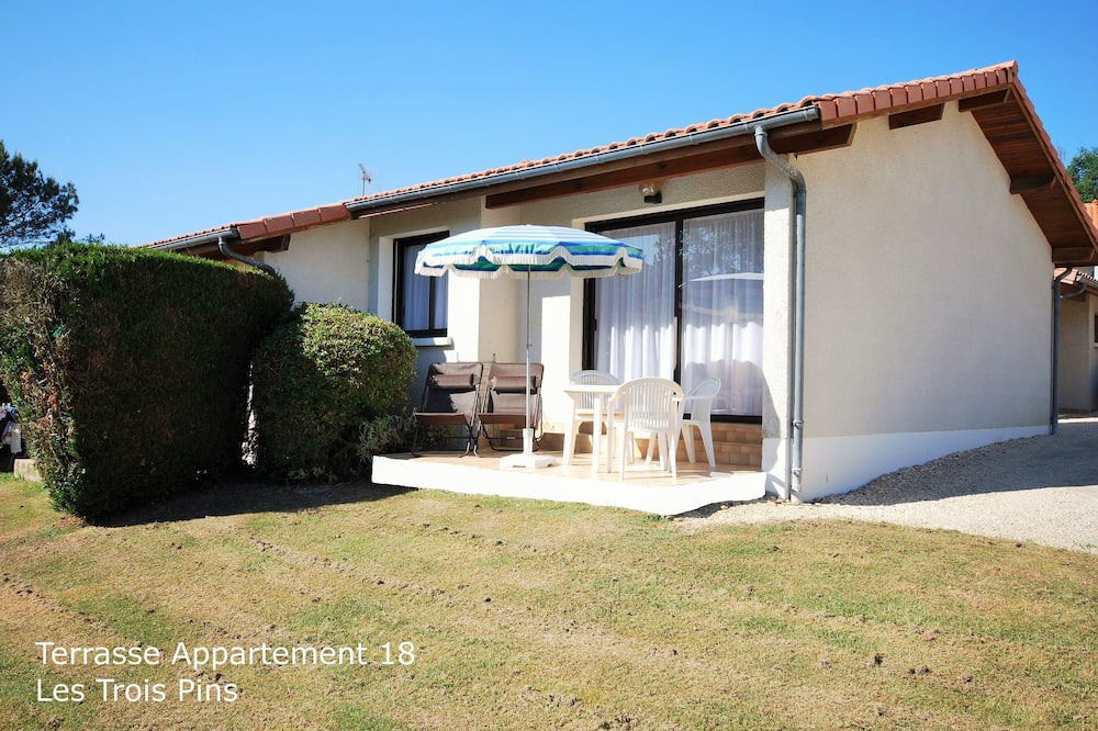 Photo of Patio Balcony in Eugenie-les-Bains