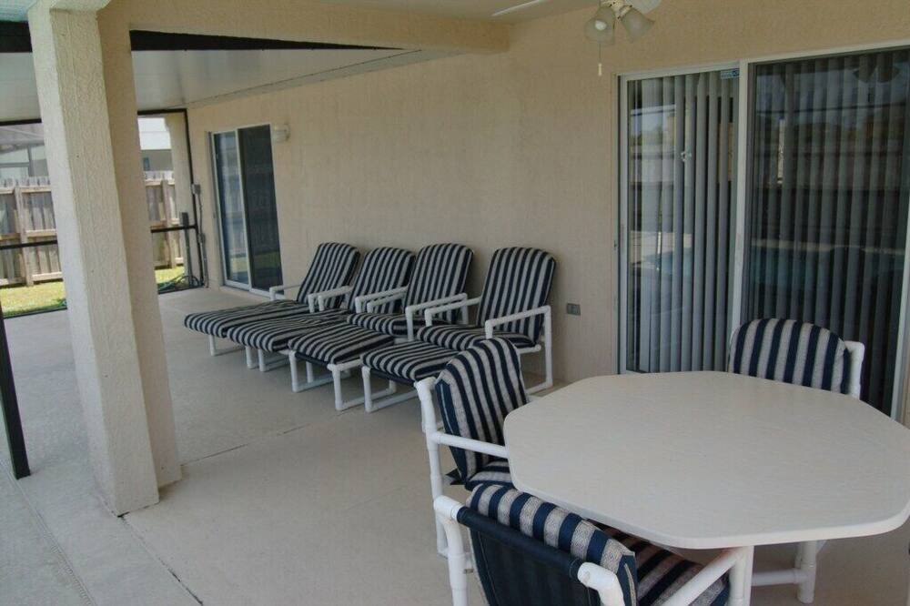 Photo of Outdoor in Crescent Lakes