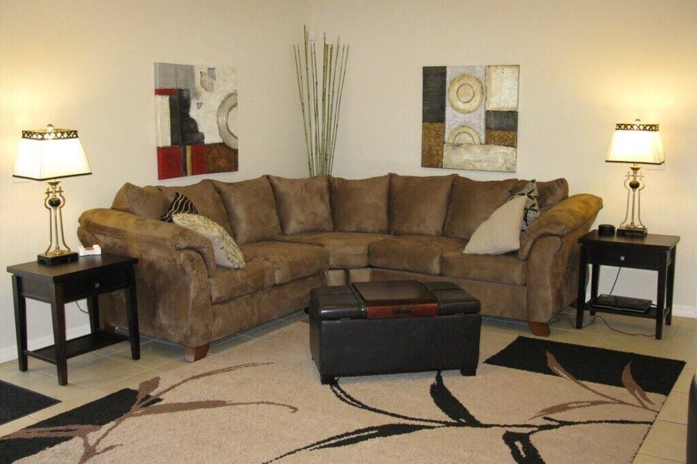 Photo of Livingroom in Crescent Lakes