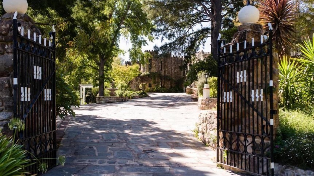 Photo of Outdoor in Basket Range