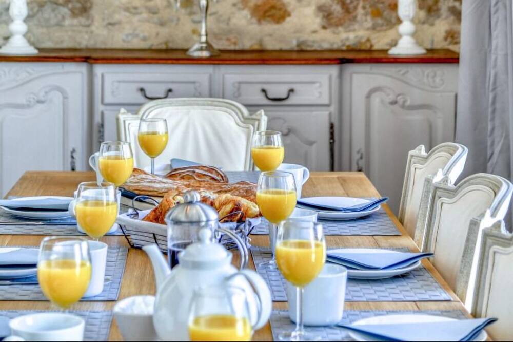 Photo of Kitchen in Ribaute