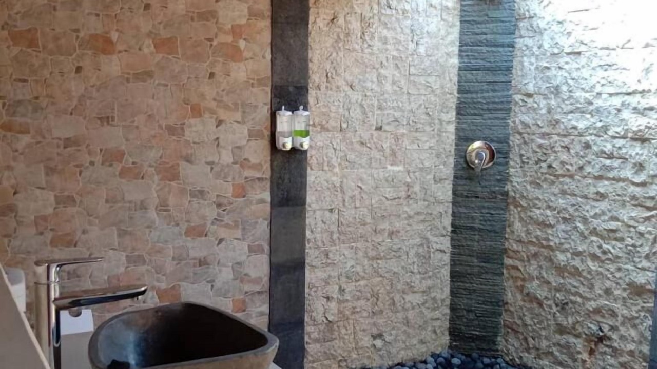 Photo of Others in Jungut Batu