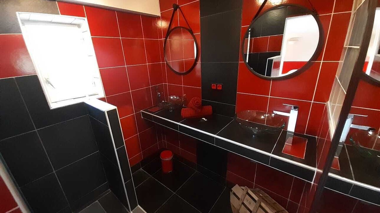 Photo of Bathroom in Cairanne