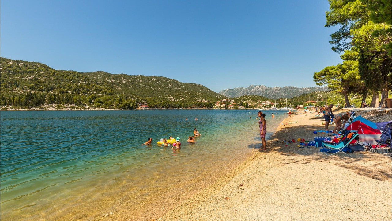 Photo of Others in Ploce
