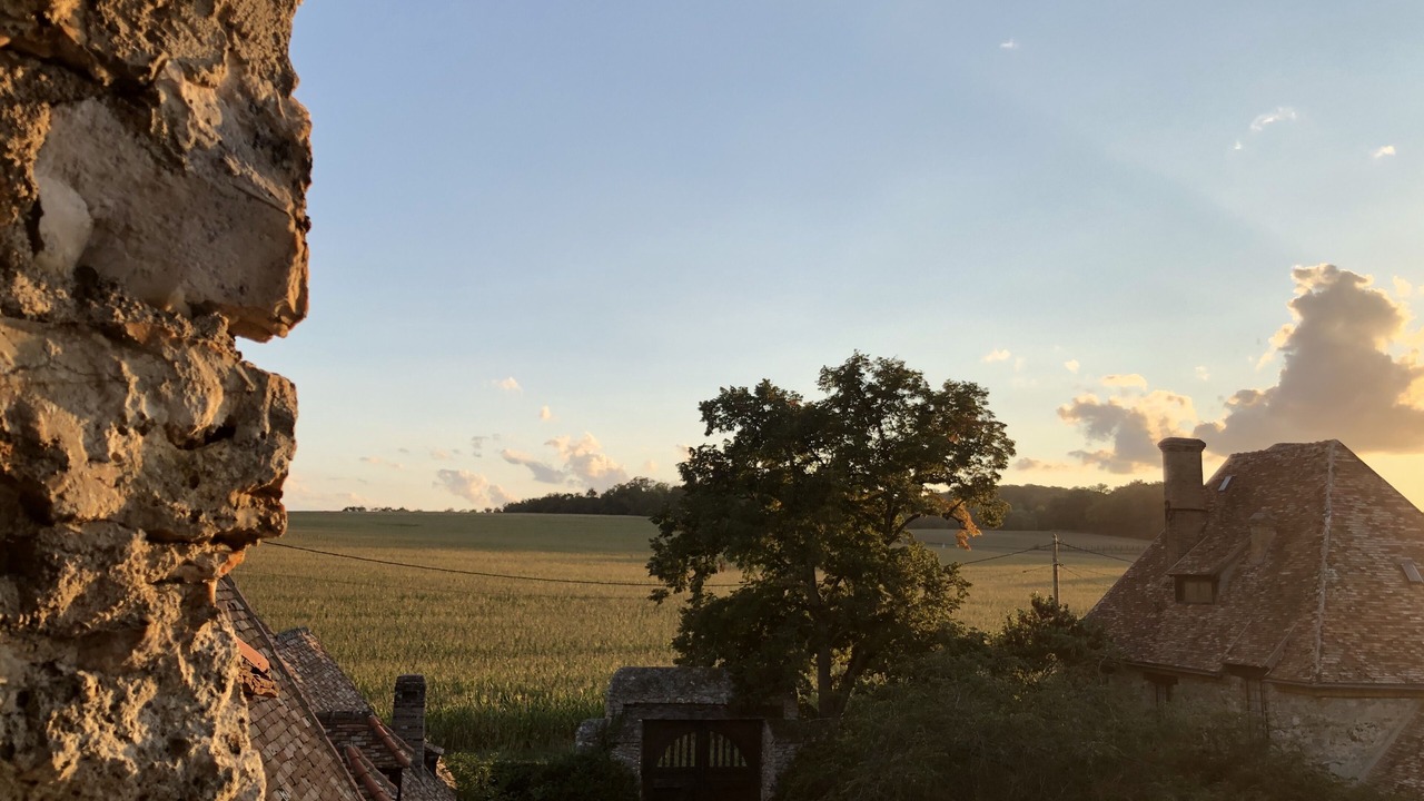 Photo of Patio Balcony in Saint-Cyr-sous-Dourdan