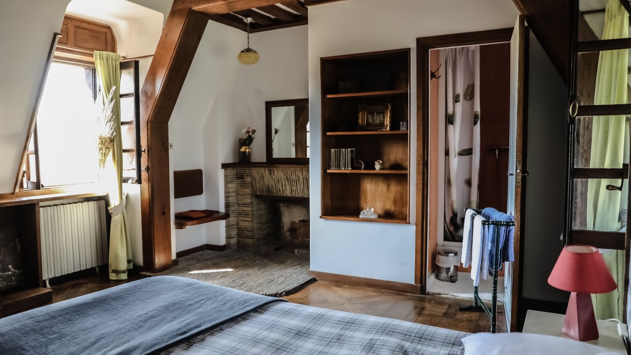 Photo of Bathroom in Saint-Cyr-sous-Dourdan