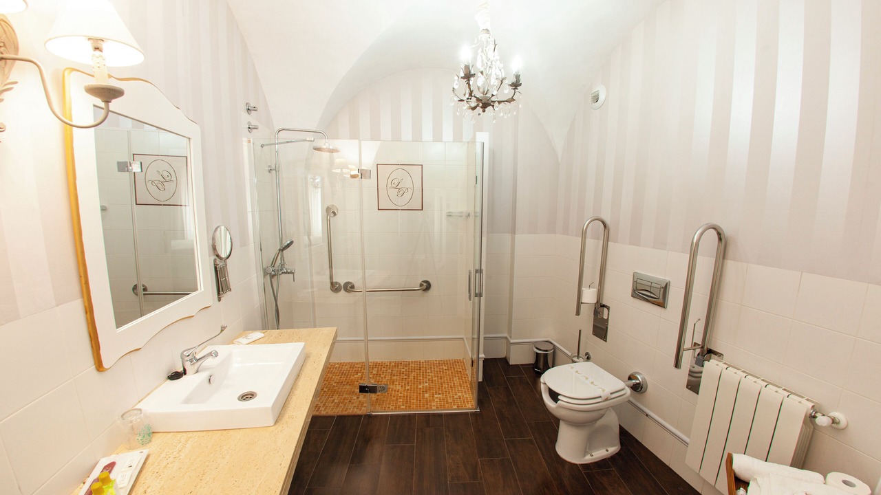 Photo of Bathroom in Siruela