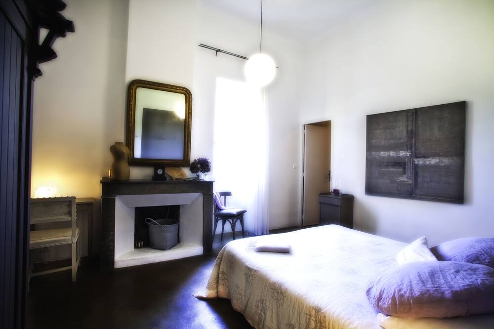 Photo of Bedroom in Saint-Laurent-des-Arbres