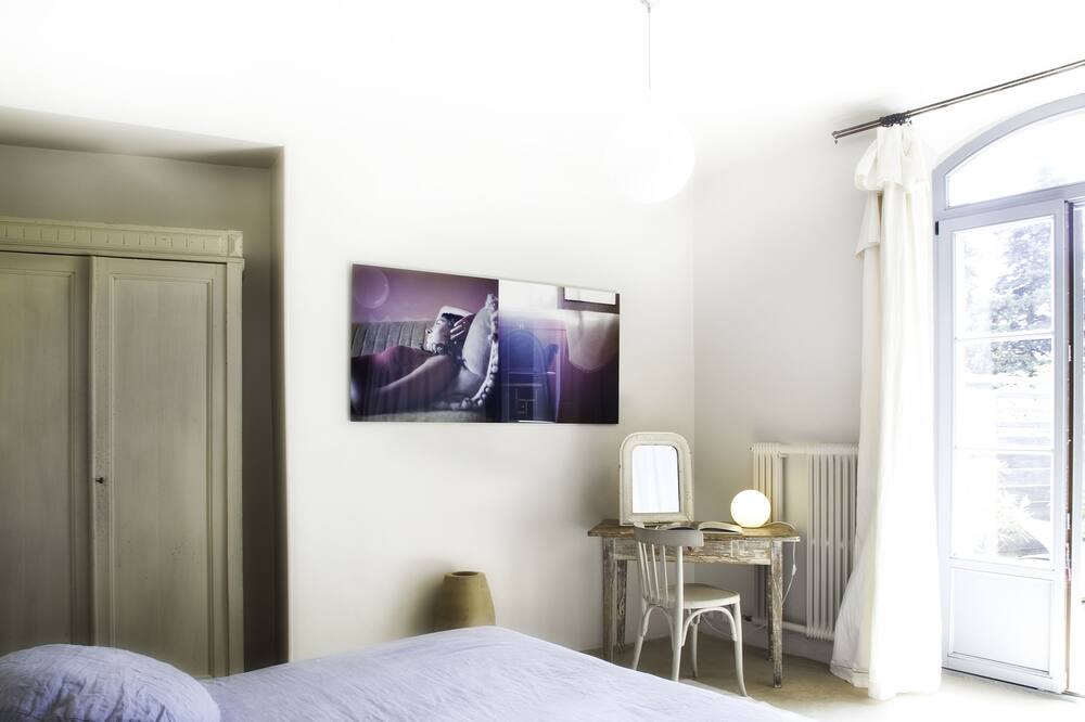 Photo of Bedroom in Saint-Laurent-des-Arbres