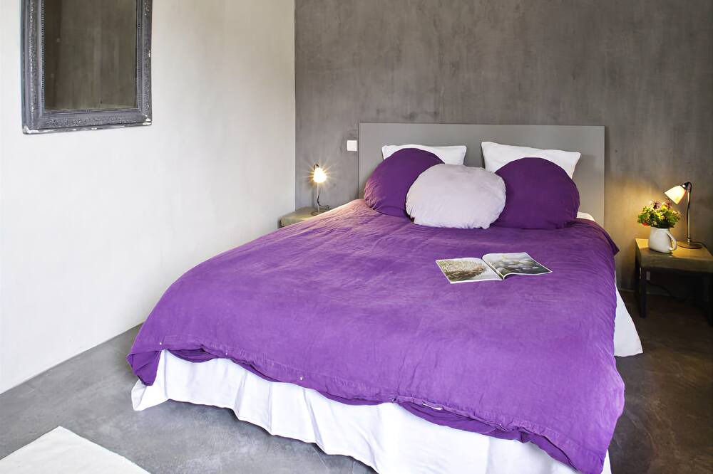 Photo of Bedroom in Saint-Laurent-des-Arbres