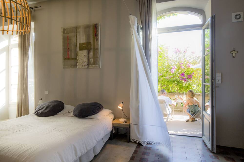 Photo of Bedroom in Saint-Laurent-des-Arbres