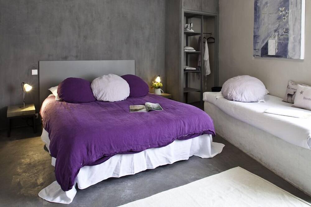 Photo of Bedroom in Saint-Laurent-des-Arbres