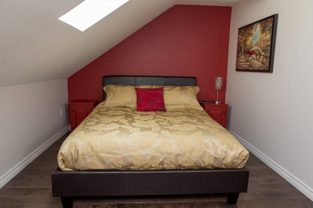 Photo of Bedroom in Jonquiere