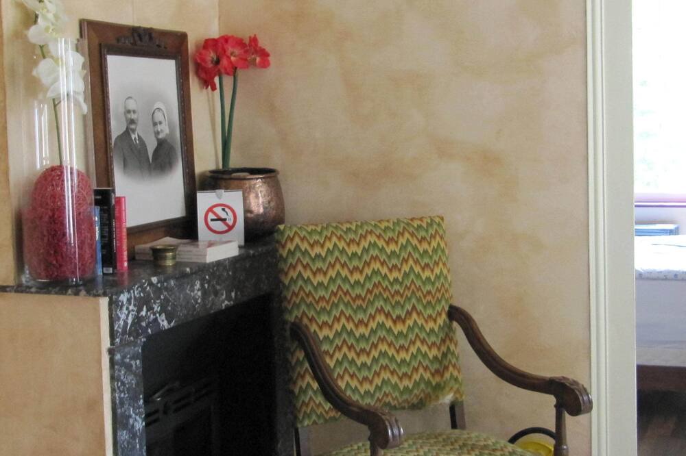 Photo of Bedroom in Vernou-sur-Brenne