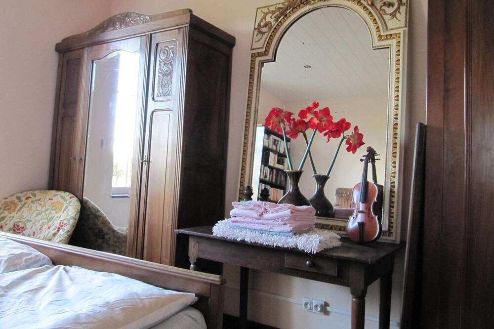 Photo of Bedroom in Vernou-sur-Brenne