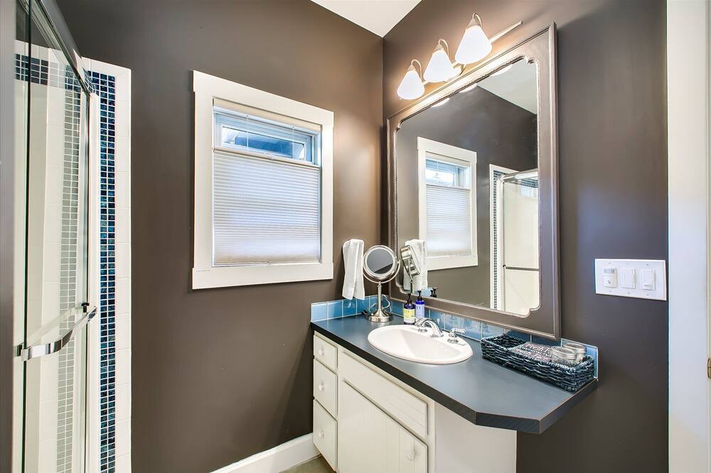 Photo of Bathroom in East End