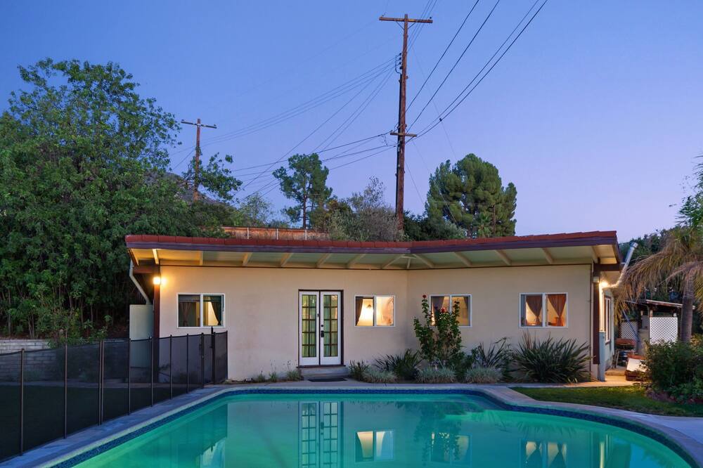 Photo of Outdoor in Altadena