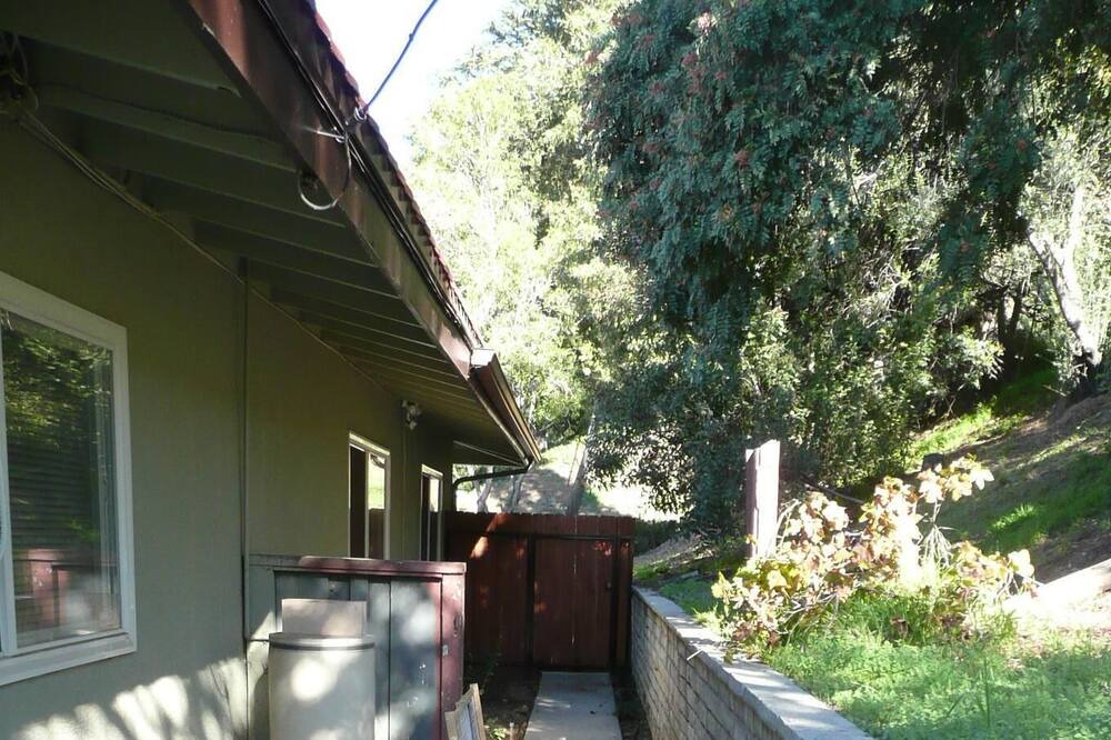 Photo of Others in Altadena