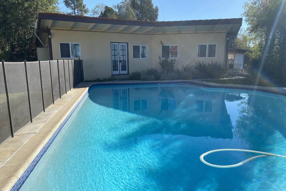 Photo of Outdoor in Altadena