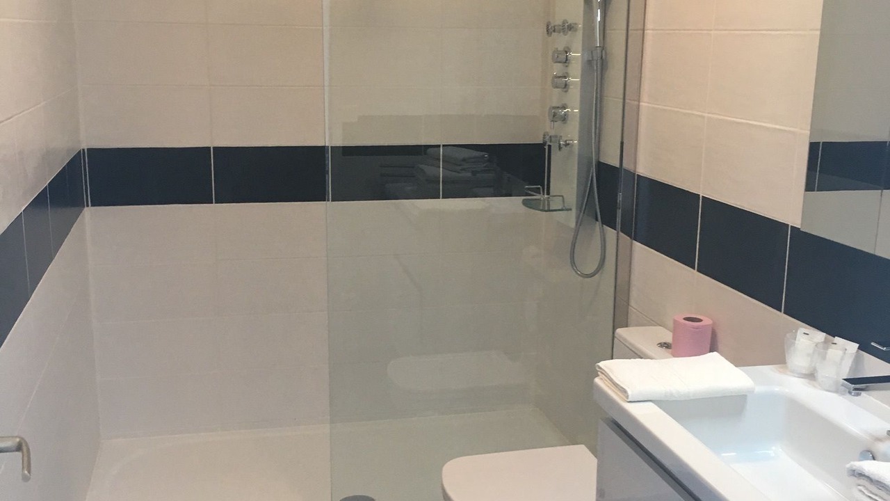 Photo of Bathroom in Saint-Aigulin