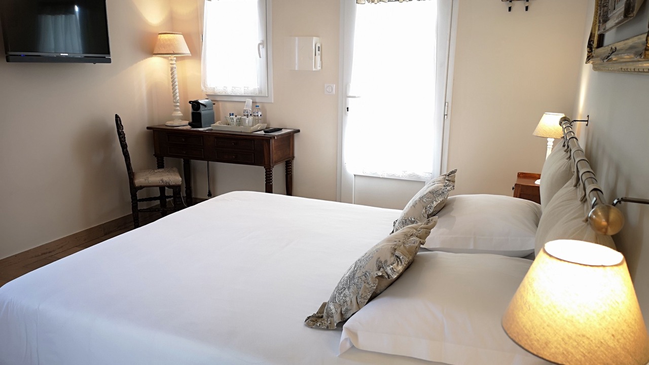 Photo of Bedroom in Carnot