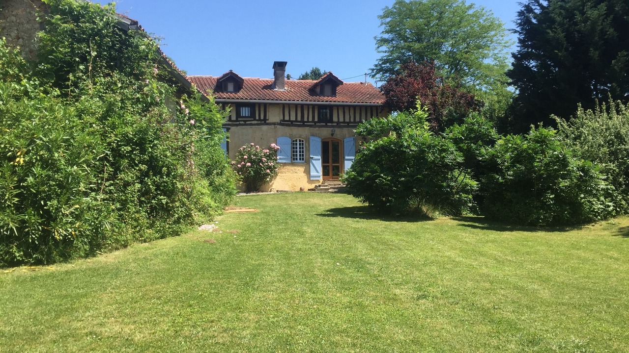 Photo of Outdoor in Lespugue