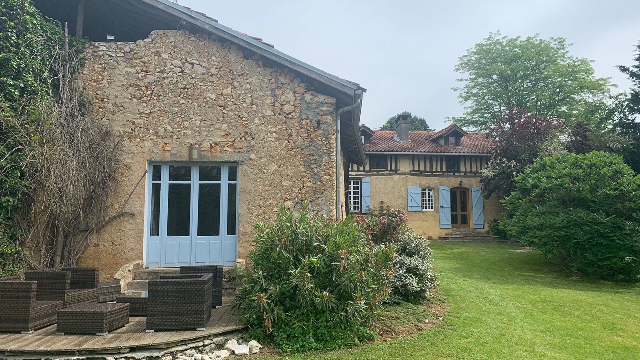 Photo of Outdoor in Lespugue