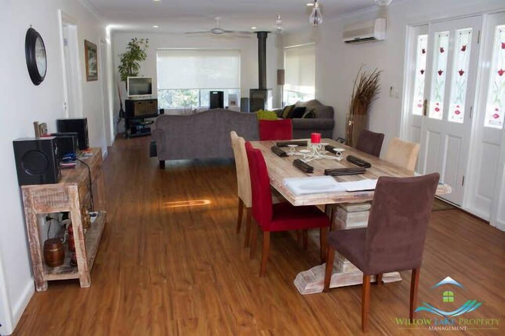 Photo of Livingroom in Macs Cove