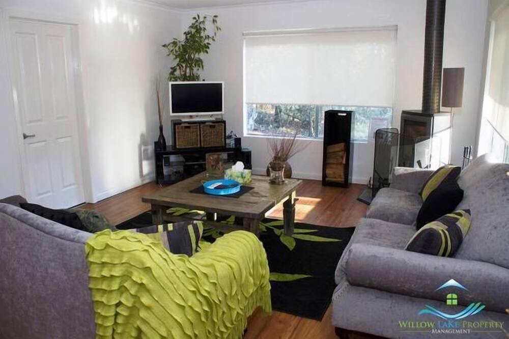 Photo of Livingroom in Macs Cove