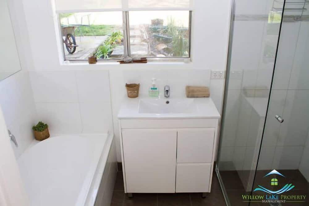 Photo of Bedroom in Macs Cove