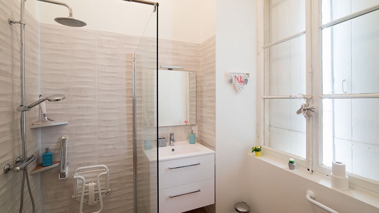 Photo of Bathroom in Fontenay-le-Comte