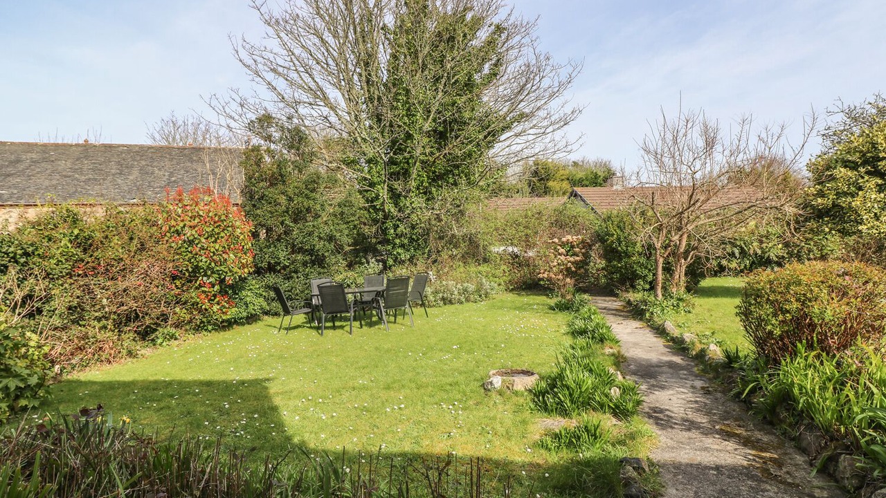 Photo of Others in Lelant