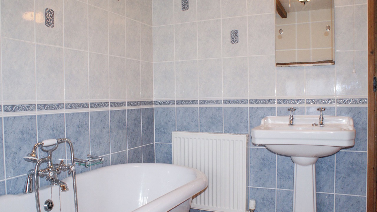 Photo of Bathroom in Lanreath