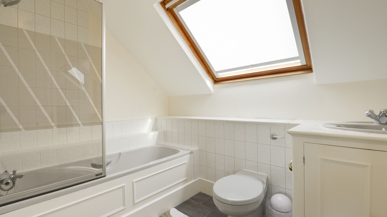 Photo of Bathroom in Dittisham