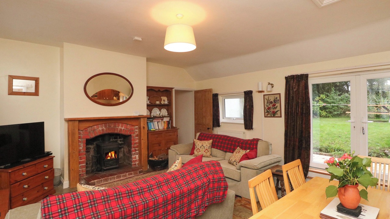 Photo of Others in Black Torrington