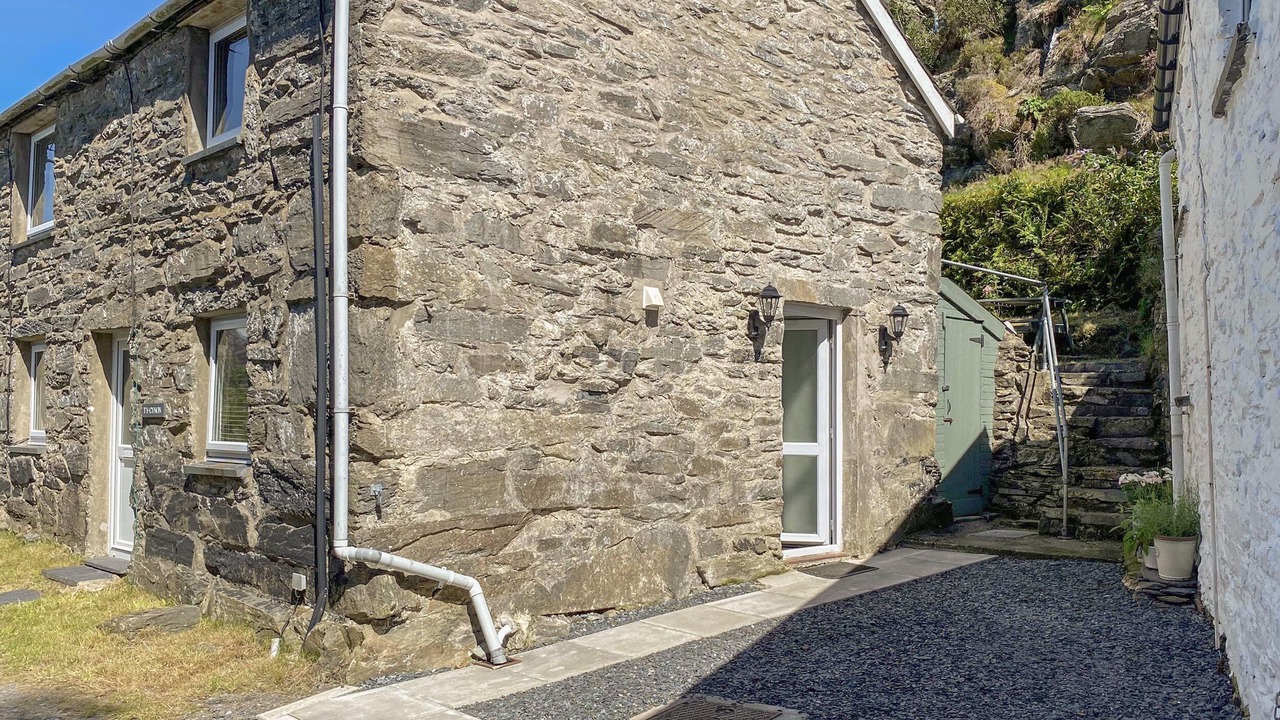 Photo of Buildings in Rhiwbryfdir