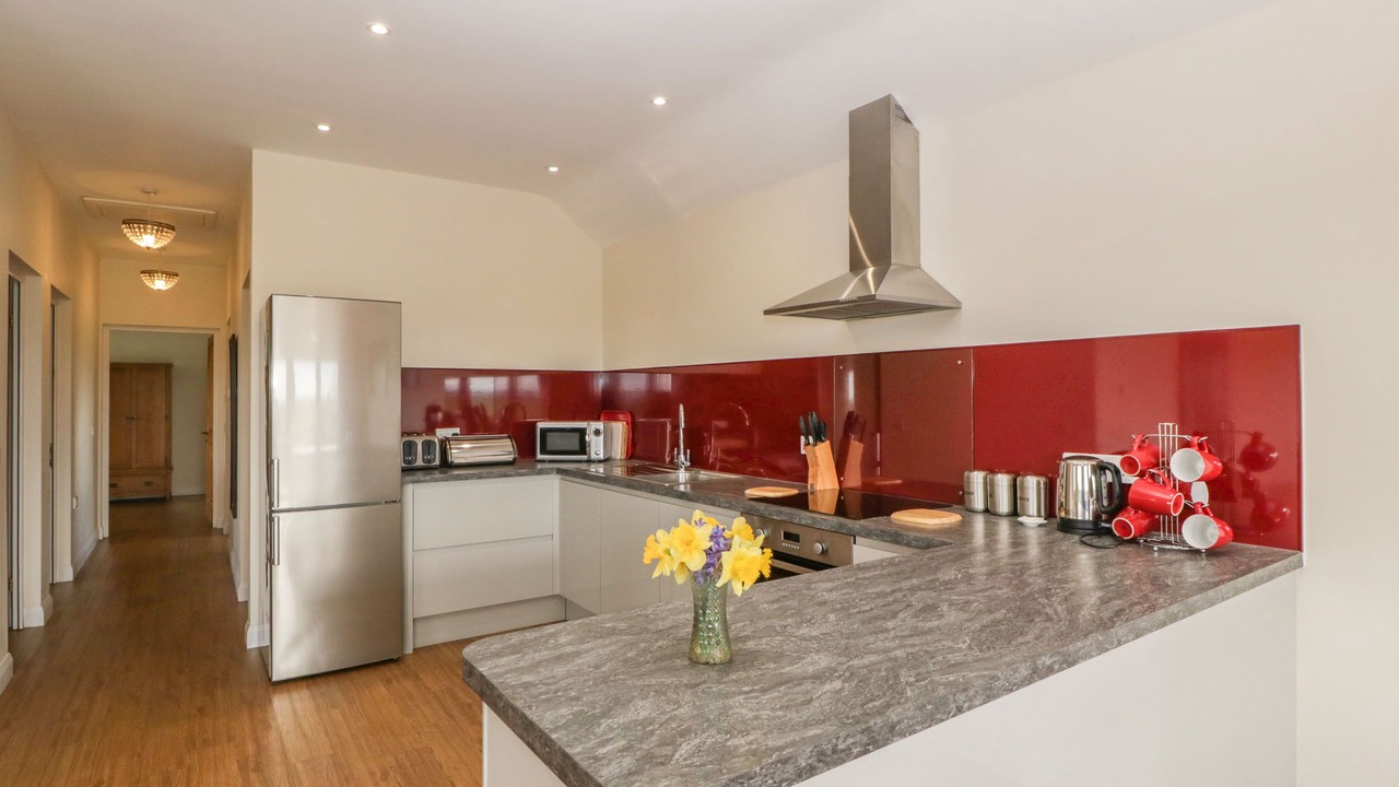 Photo of Others in Queen Camel