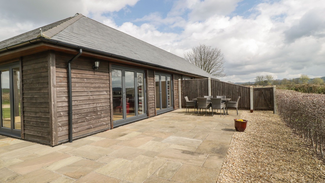 Photo of Others in Queen Camel