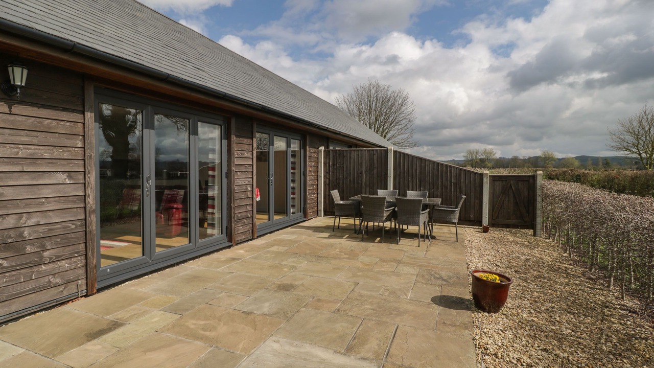 Photo of Others in Queen Camel