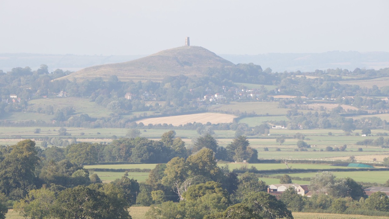 Photo of Others in Queen Camel