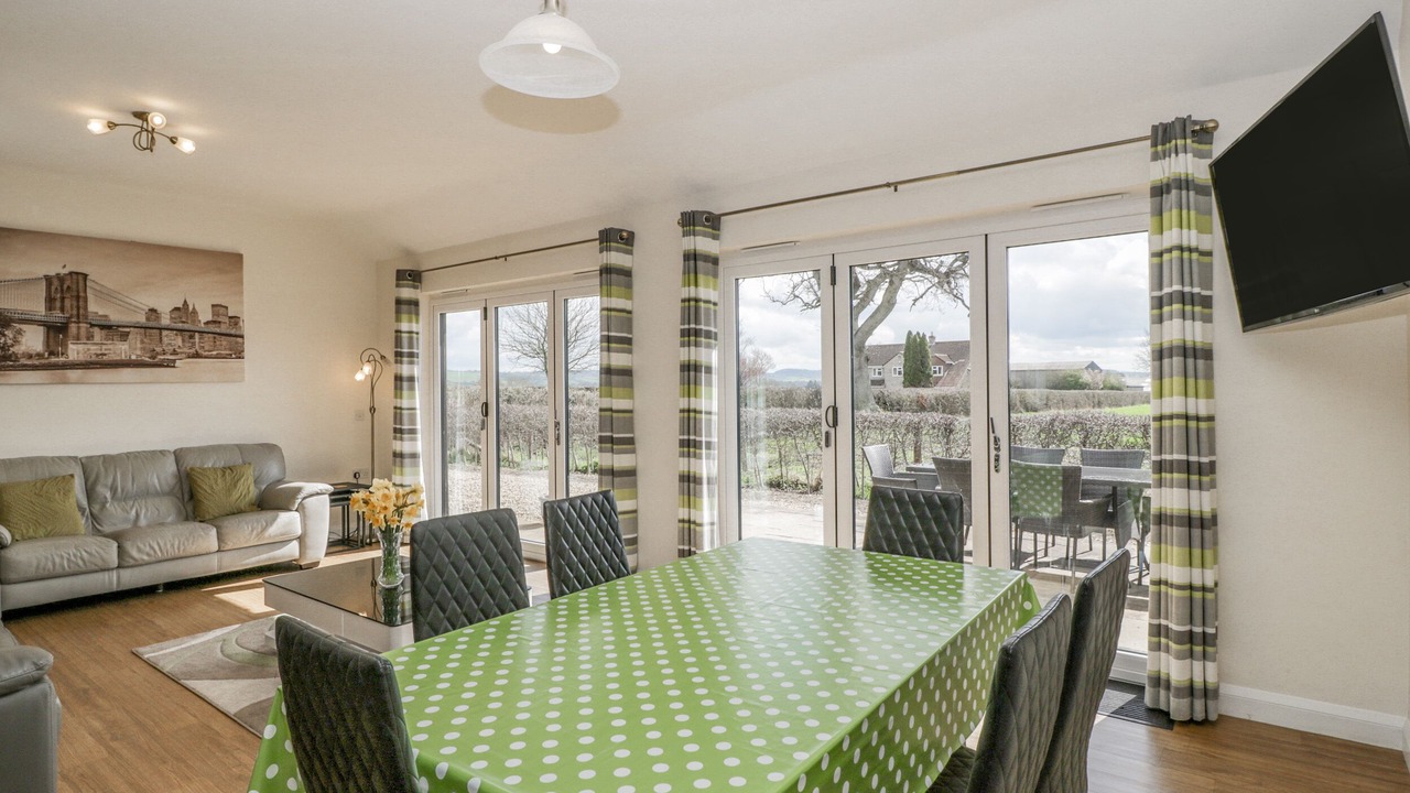 Photo of Others in Queen Camel