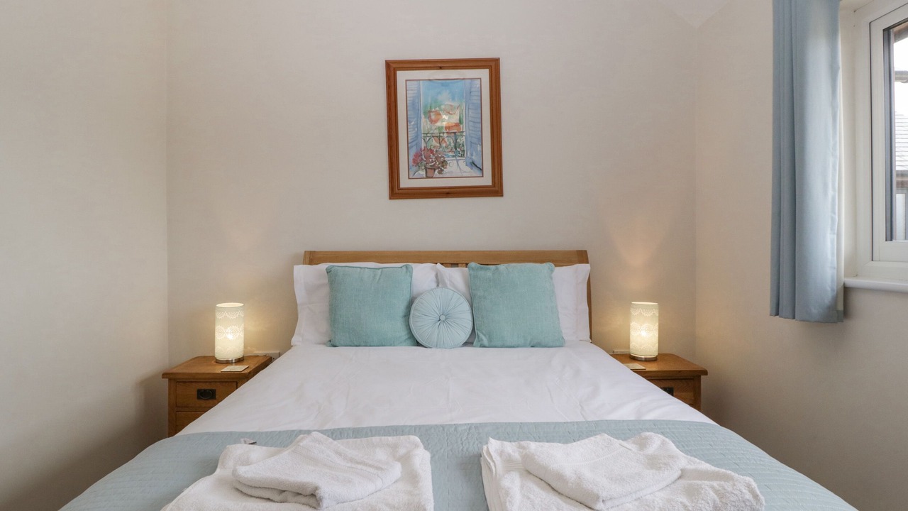 Photo of Others in Queen Camel